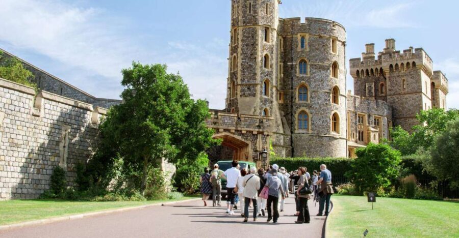 From London: Windsor Castle, Bath, and Stonehenge Day Trip - Transportation and Comfort