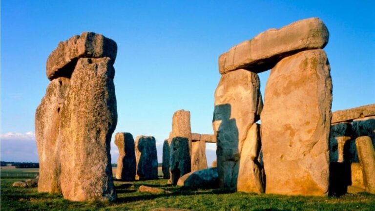 From London: Windsor, Stonehenge & Bath Private Car Tour - Who Is This Tour Best For?