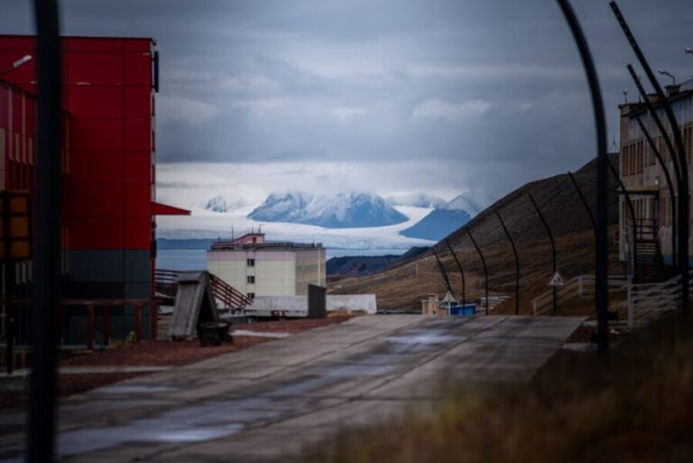 From Longyearbyen photo tour: Mysterious Barentsburg - Final Thoughts
