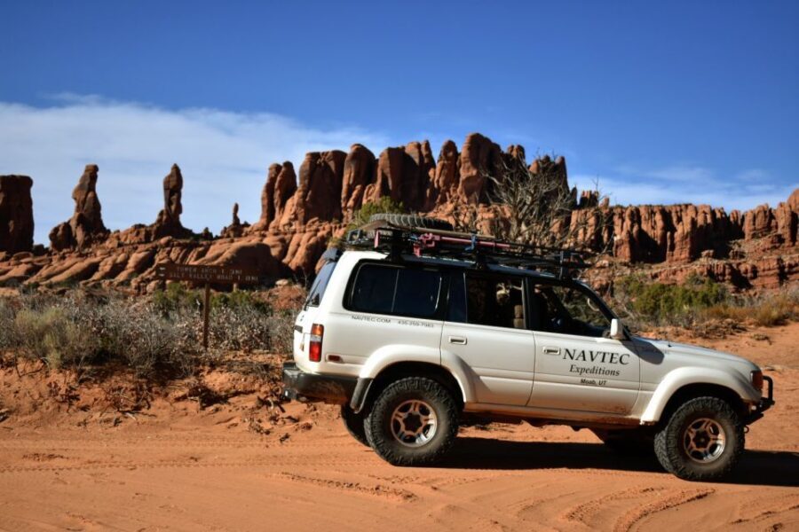 From Moab: Arches National Park 4x4 Drive and Hiking Tour - Why This Tour Delivers Real Value