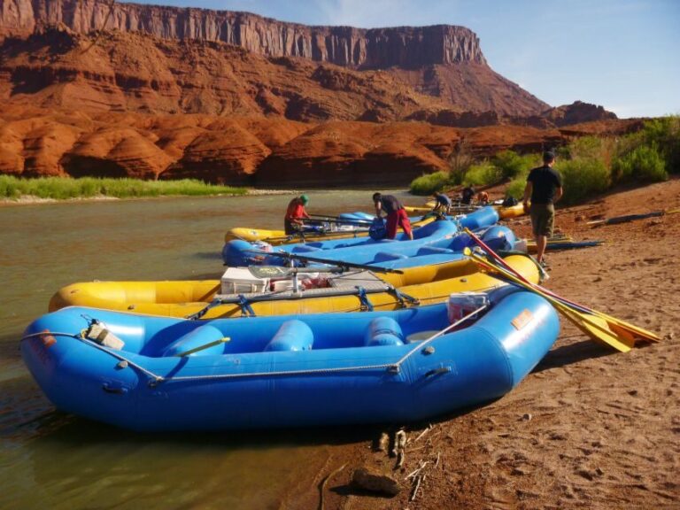 From Moab: Canyonlands 4x4 Drive and Colorado River Rafting - Who Will Love This Tour?