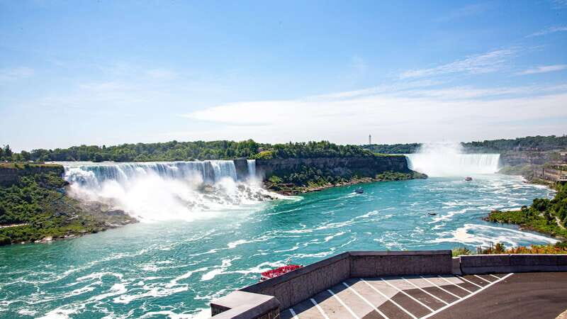 From NYC/NJ: 2-Day Niagara Falls & Corning & Buffalo Tour - Visiting Corning and Buffalo