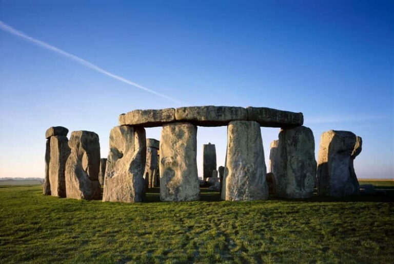 From Oxford: Stonehenge and Bath Day Trip with Roman Baths - Who Should Consider This Tour?
