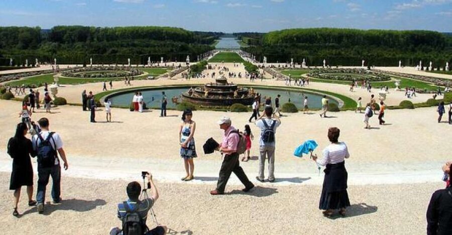 From Paris: Versailles Guided Tour by Deluxe Minibus - Why Travelers Love This Tour