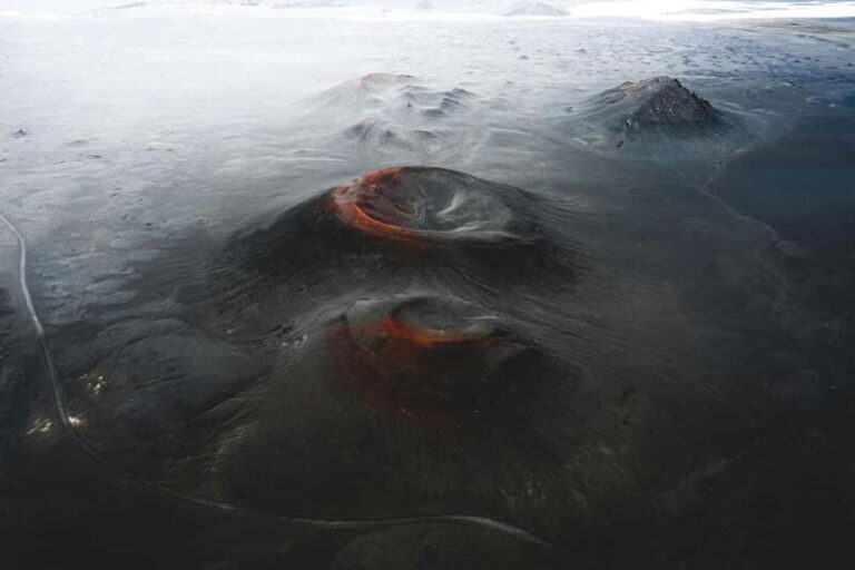 From Reykjavik: Highlands and Lava Fields 4x4 Tour - Deep Dive into the Landscape and Experience