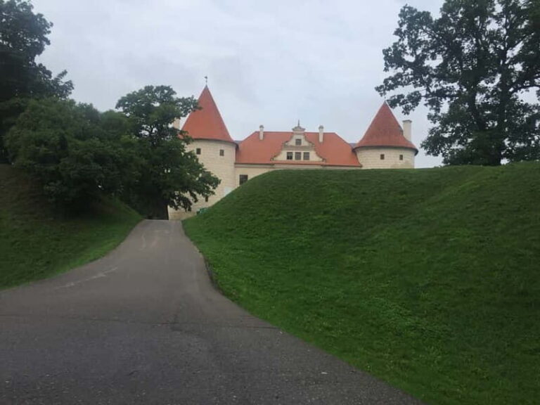 From Riga: Vilnius One-Way Tour with Sightseeing Stops - A Deep Dive into the Journey from Riga to Vilnius