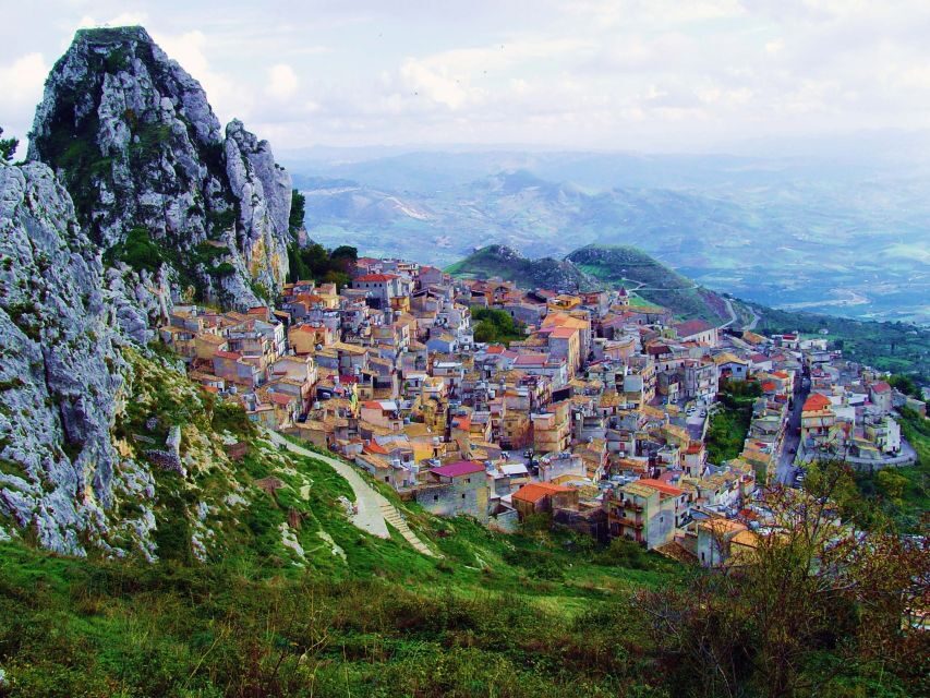 From Sciacca: Caltabellotta Private Tour with Food Tasting - A Close Look at the Caltabellotta Private Tour