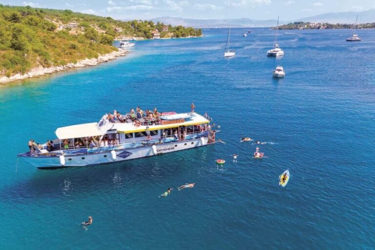 From Split: Blue Lagoon & 3 Islands Cruise with Lunch - The Water and Snorkeling Experience