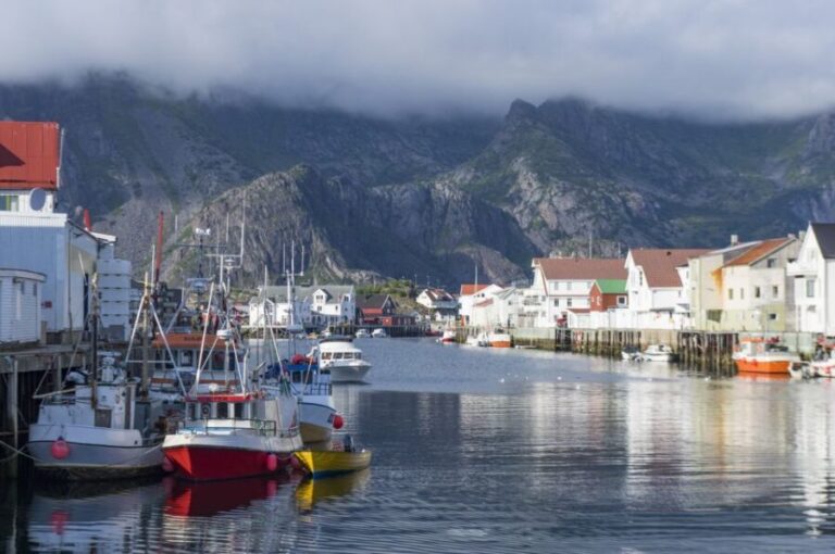 From Svolvaer: 2- Day Lofoten Highlights Photo Tour - Day 1: Exploring the Northern Marvels