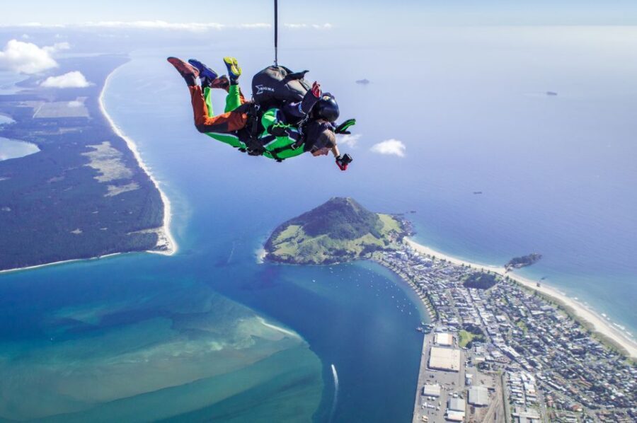 From Tauranga: Skydive over Mount Maunganui - The Jump: What to Expect