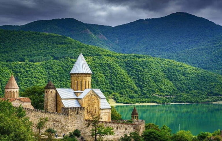 From Tbilisi: Ananuri Fortress and Kazbegi Day Trip - FAQs