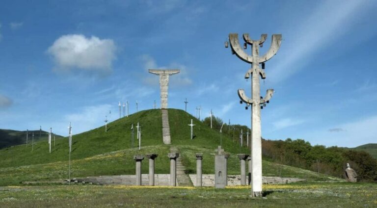 From Tbilisi: Didgori Monument Guided Tour - The Scenic and Historical Journey to Didgori