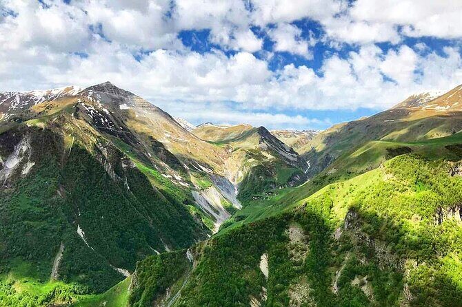 From Tbilisi: Kazbegi Ananuri Gudauri and Trusso Valley by 4x4 - A Full Breakdown of the Day: What to Expect