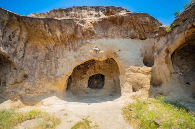 From Tbilisi: Uplistsikhe, Borjomi, and Green Monastery Tour - Tasting Borjomi Mineral Water in a Natural Setting