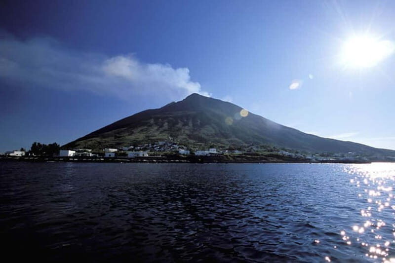 From Tropea: Panarea Island and Stromboli Volcano by Night - An In-Depth Look at the Experience