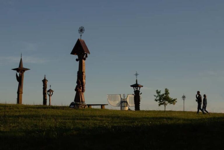 From Vilnius: Trakai & Hill of Angels Tour - Who Would Enjoy This Tour?