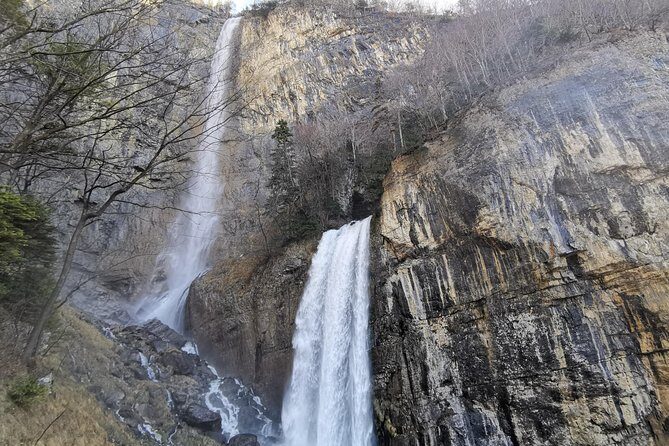 From Zurich: Breathtaking waterfall and lakes private tour - The Itinerary in Detail: What to Expect