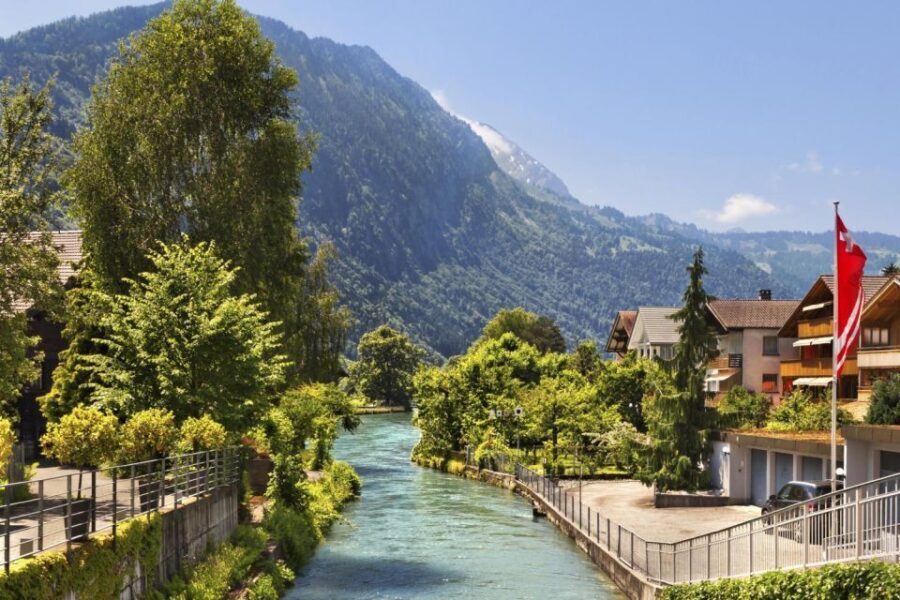 From Zürich: Interlaken and Grindelwald Day Trip by Coach - A Closer Look at the Experience