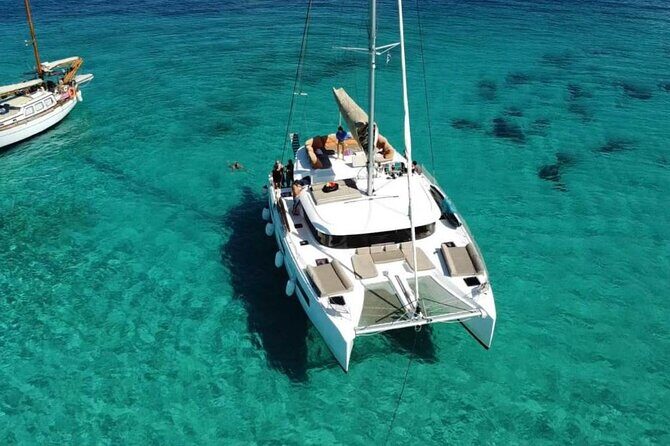Full Day Catamaran Cruise in Paros - A Detailed Look at the Full Day Catamaran Cruise in Paros