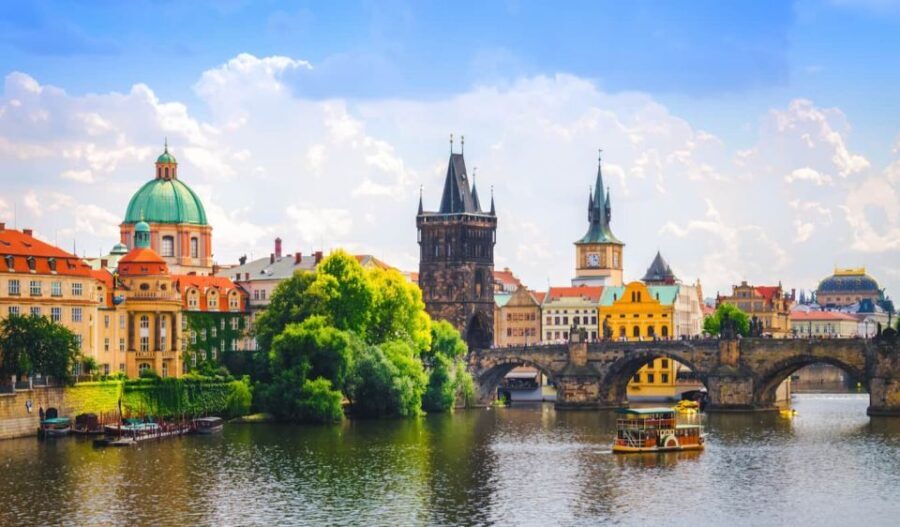 Full-Day Private Trip from Vienna to Prague