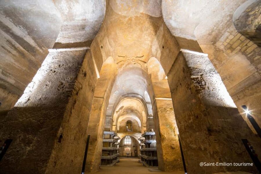 Full-day Saint-Emilion: Village, Undergrounds and Châteaux - An Authentic Day Trip to Saint-Émilion