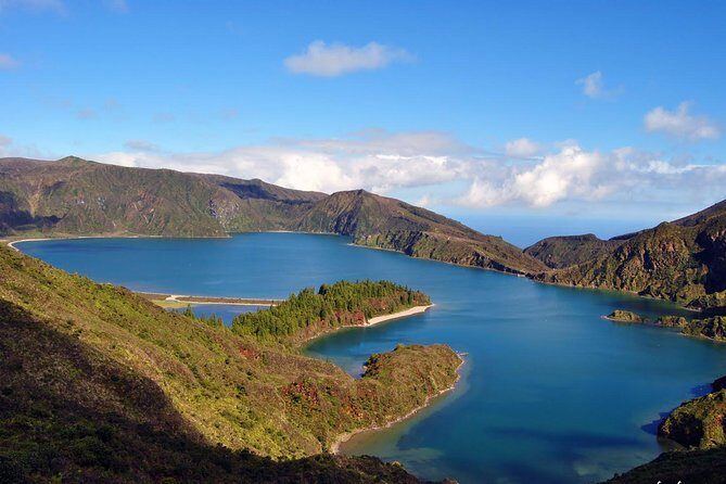 Full Day Sete Cidades and Lagoa do Fogo PRIVATE 4WD Tour with Lunch - The Value of Quality and Authenticity