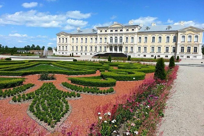 Full-Day Tour to the Hill of Crosses and Rundale Palace in Latvia from Vilnius - Why This Tour Works for You