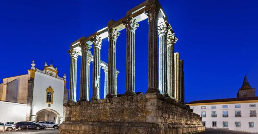 Full Day Tour - Transfer to Algarve from Lisbon with Stops - Who Will Find This Tour Most Valuable?