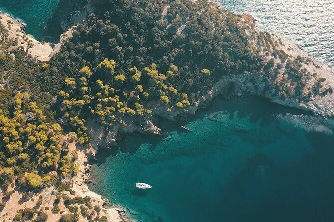 Full Private Day Tour Sailing Experience in Halkidiki - Who Should Consider This Tour?