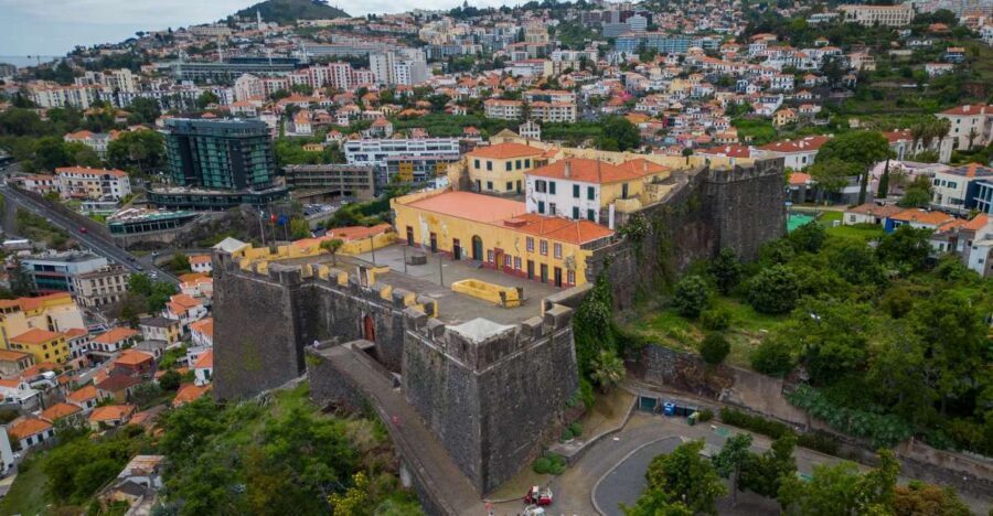 Funchal : 1 hour City Tour by Tuk-Tuk - Key Points