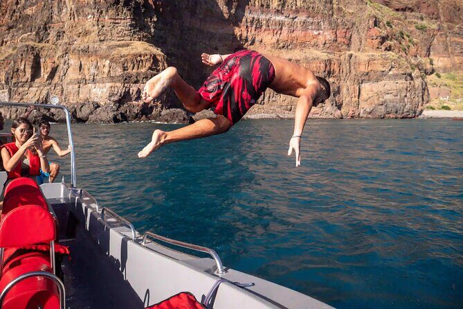 Funchal: Speedboat tour- SEE THE ISLAND AND LIFE AT SEA - An In-Depth Look at the Funchal Speedboat Tour