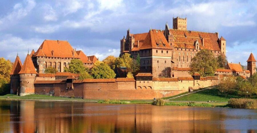 Gdansk: Malbork Castle & Westerplatte Tour with Local Lunch - Who Should Consider This Tour?