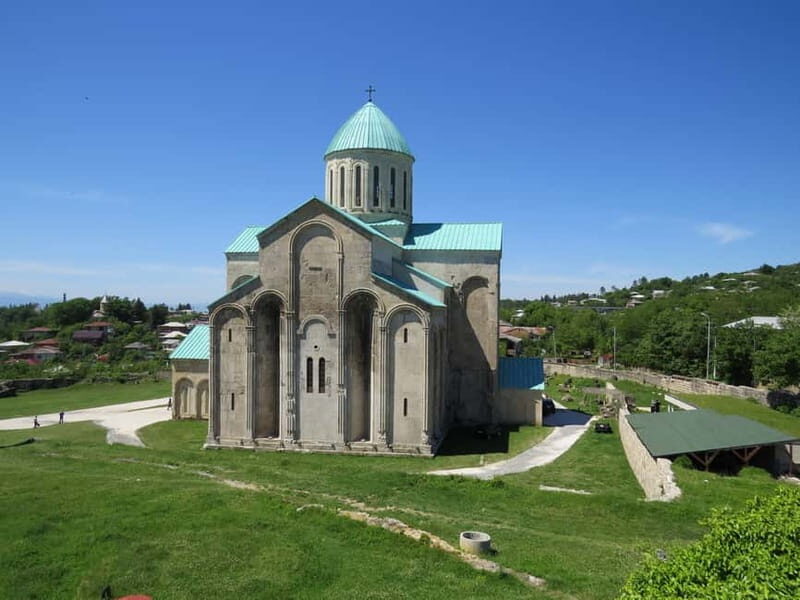 Gelati Momastery, Prometheus Cave, Sanatoriums and winetour - Practical Details and Tips