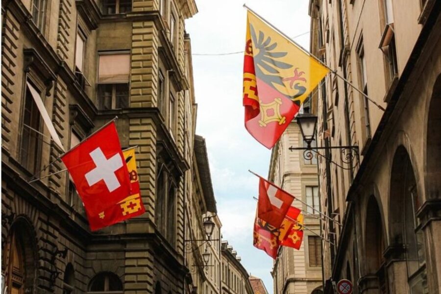 Geneva: Private custom tour with a local guide - The Sum Up