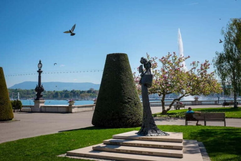 Geneva walk: Untold Stories of International Heritage & Food - Strolling through Historic Parks and Gardens
