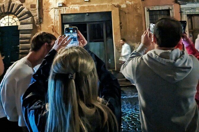 Ghosts and Crimes of Rome Night Walk - What to Expect: A Walk Through Rome’s Dark Corners