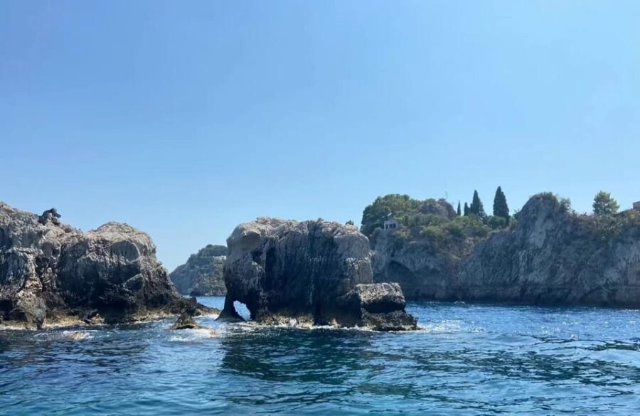 Giardini Naxos: Isola Bella and Grottos Cruise with Aperitif - An In-Depth Look at the Tour