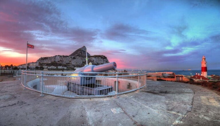 Gibraltar Rock tour - What You Can Expect from the Gibraltar Rock Tour