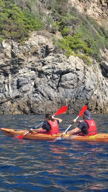 Giens and the presque-île in sea kayak with a guide - An In-Depth Look at the Giens Kayak Tour