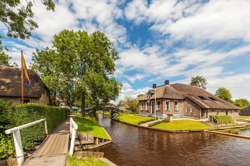 Giethoorn: Canal Cruise & lake Tour & Sightseeing Village - Why This Tour Works Well