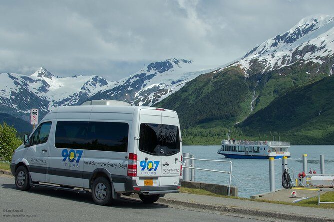 Glaciers and Wildlife: Super Scenic Day Tour from Anchorage