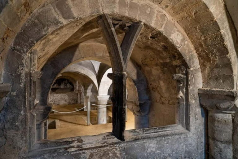 Gloucester Cathedral: Crypt Tour - Inside the Crypt: What to Expect