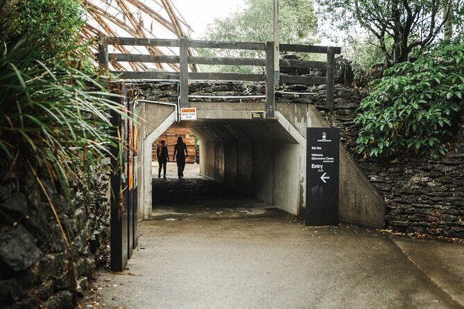 Glowworm Caves & Hamilton Gardens Day Tour from Auckland - FAQ