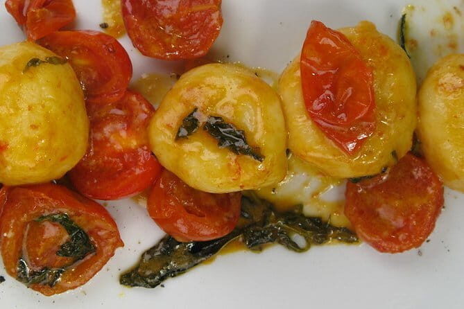 Gluten-Free Dinner & Wine in the Chef's Charming Home - An In-Depth Look at the Experience