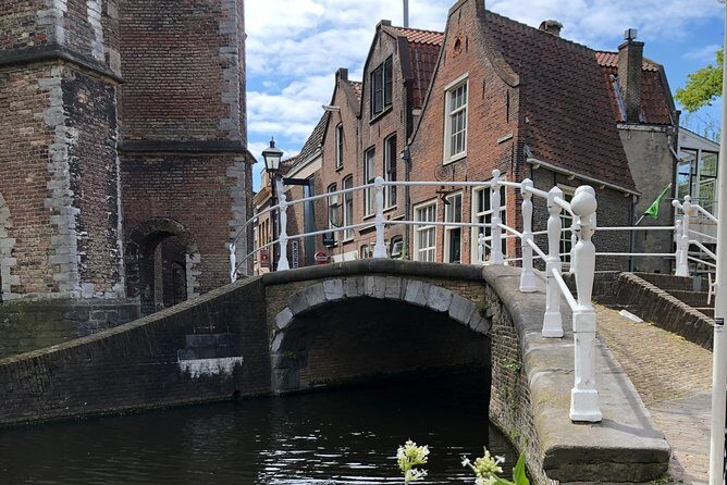 Go cycling through Delft! Culturally relaxed with a professional guide! - A Detailed Look at the Delft Cycling Experience