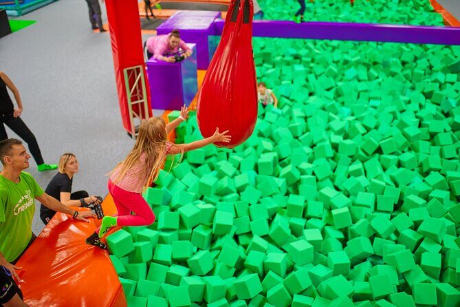 GOjump MEGAPARK Kraków-Sikorki - 1 hour Trampoline Park ticket - Who Is This Experience For?
