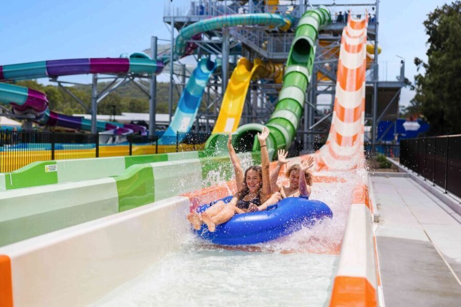 Gold Coast: Movie World, Sea World, Wet'n'Wild 14-Day Pass - Exploring the Theme Parks: What to Expect