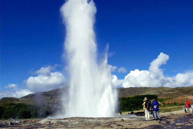 Golden Circle and Fontana Geothermal Spa Day Trip from Reykjavik - Exploring Iceland’s Golden Circle and Fontana Spa: An Authentic Experience