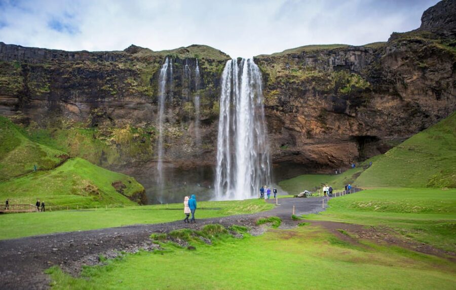 Golden Circle and South Coast Tour with 7+ Great Attractions - Authentic Experiences and Practical Details