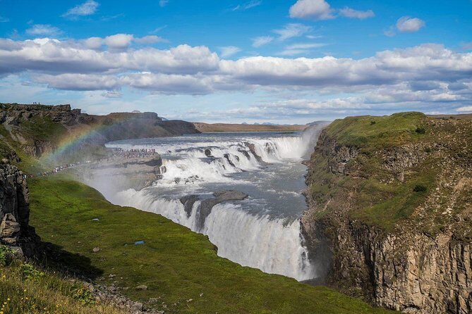 Golden Circle Premium Tour with Fridheimar Farm - Transportation and Group Dynamics